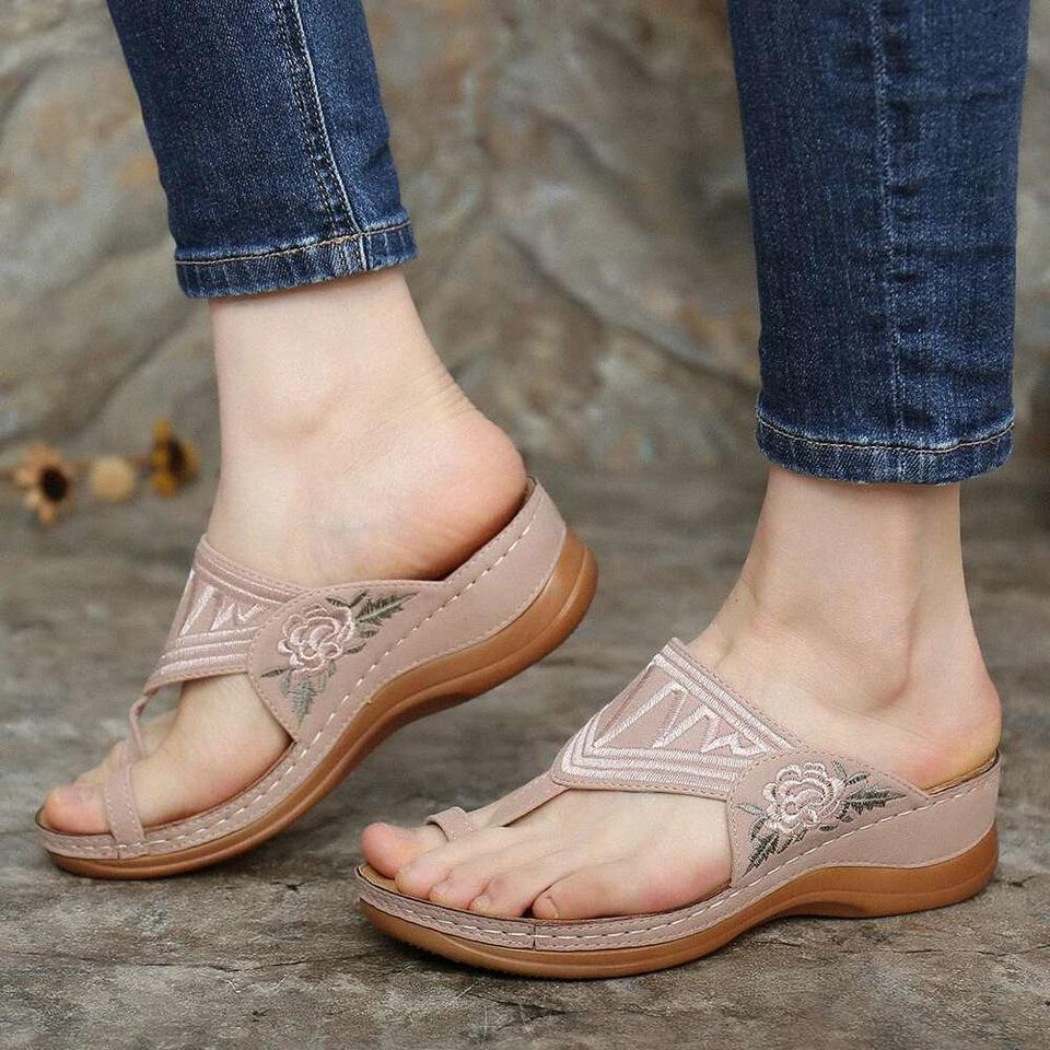 【Last 200 pairs】【Flash Sale💝 50% OFF⭐ Factory Outlet】EMBROIDERY COMFY WEDGES SANDALS